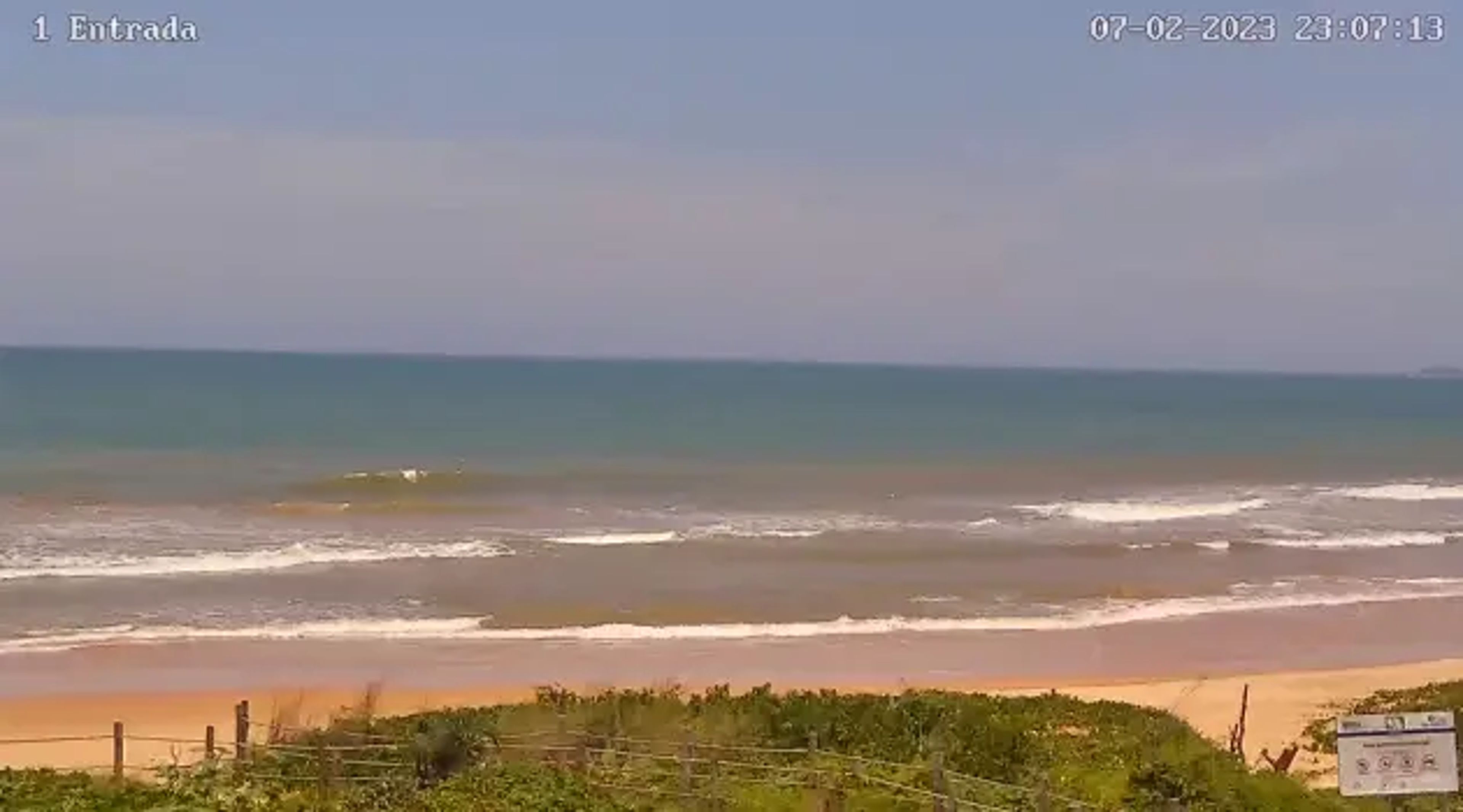 Câmera ao vivo 1ª Entrada - Praia D'Ulé, Guarapari ES